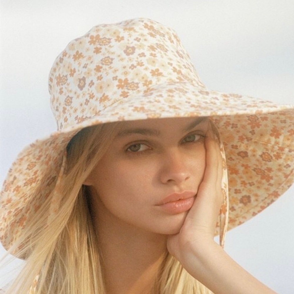 Lack of color Holiday Bucket Hat